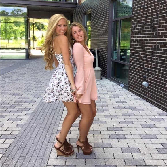 Floral Hollister Dress - Picture 4 of 5